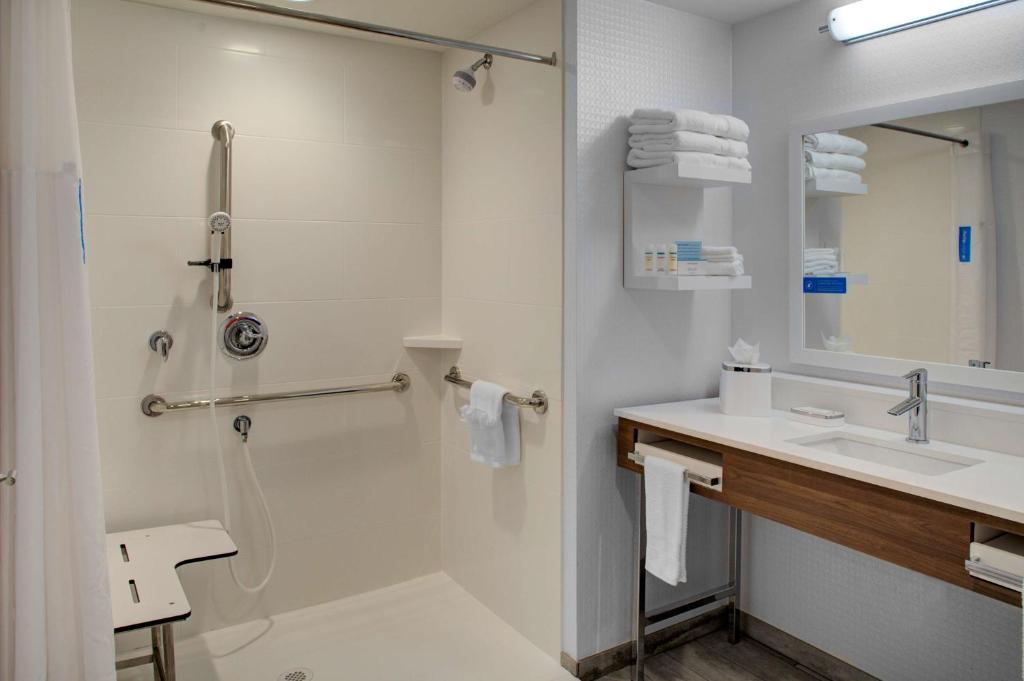 Hampton Inn Suites Flagstaff East, photo 3