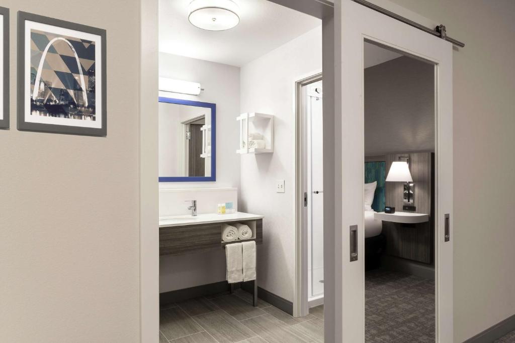 Hampton Inn, photo 3