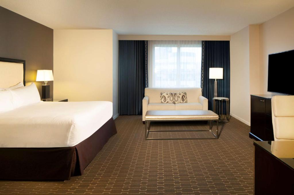 Hilton Alexandria Old Town, photo 2