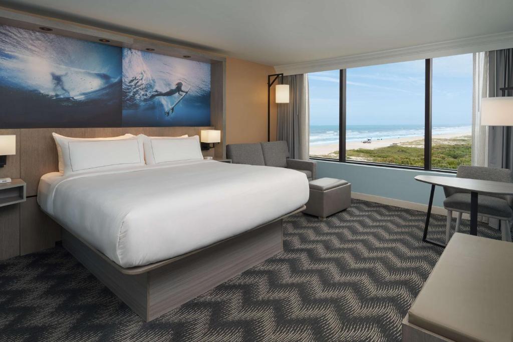Hilton Cocoa Beach Oceanfront, photo 2