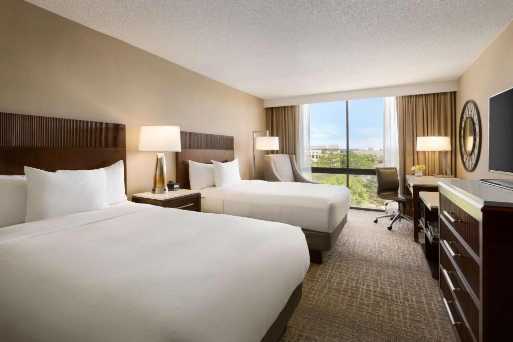 Hilton Fort Collins, photo 2