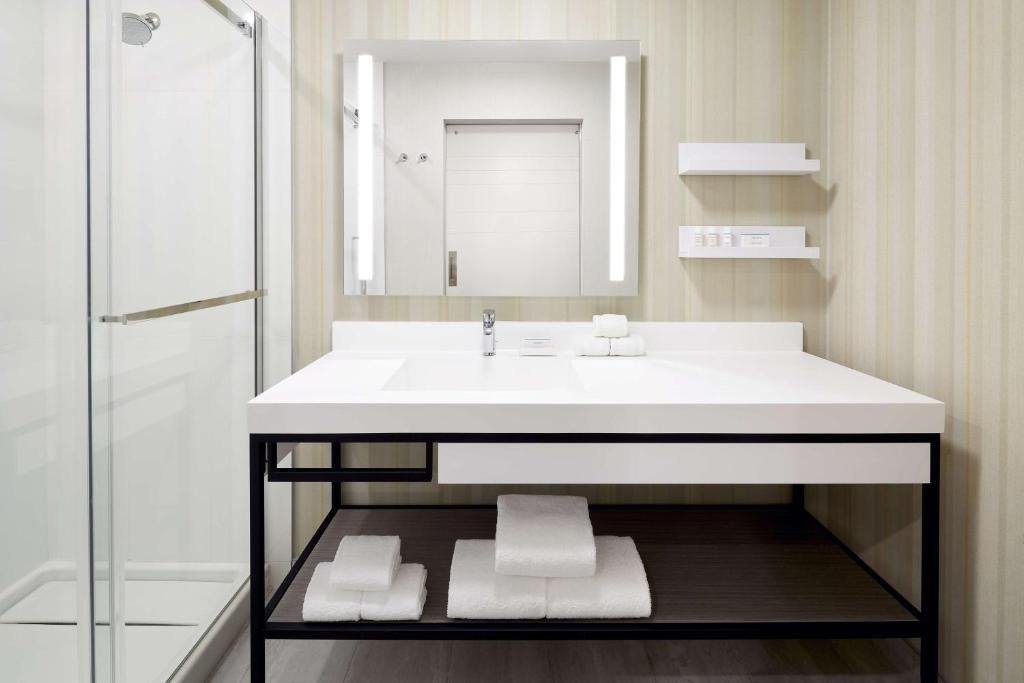 Hilton Garden Inn Montreal Midtown, Quebec, Canada, photo 3