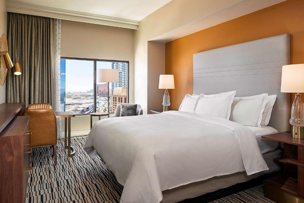 Hilton Grand Vacations Club on the Las Vegas Strip, photo 2