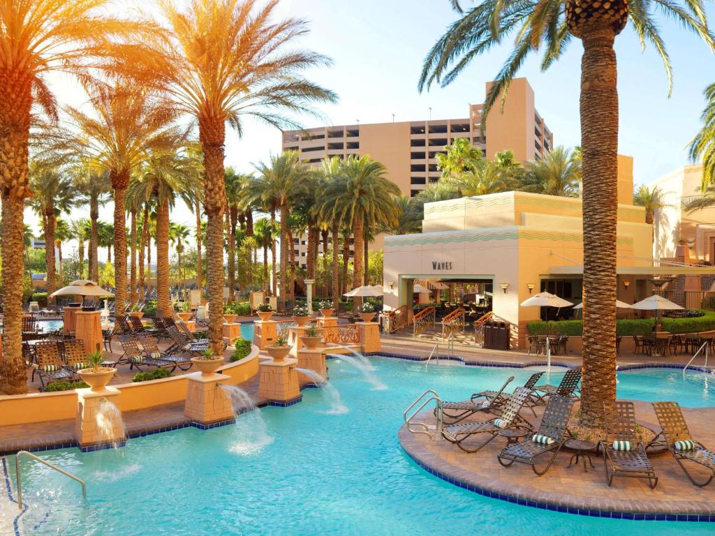 Hilton Grand Vacations Club on the Las Vegas Strip, photo 3