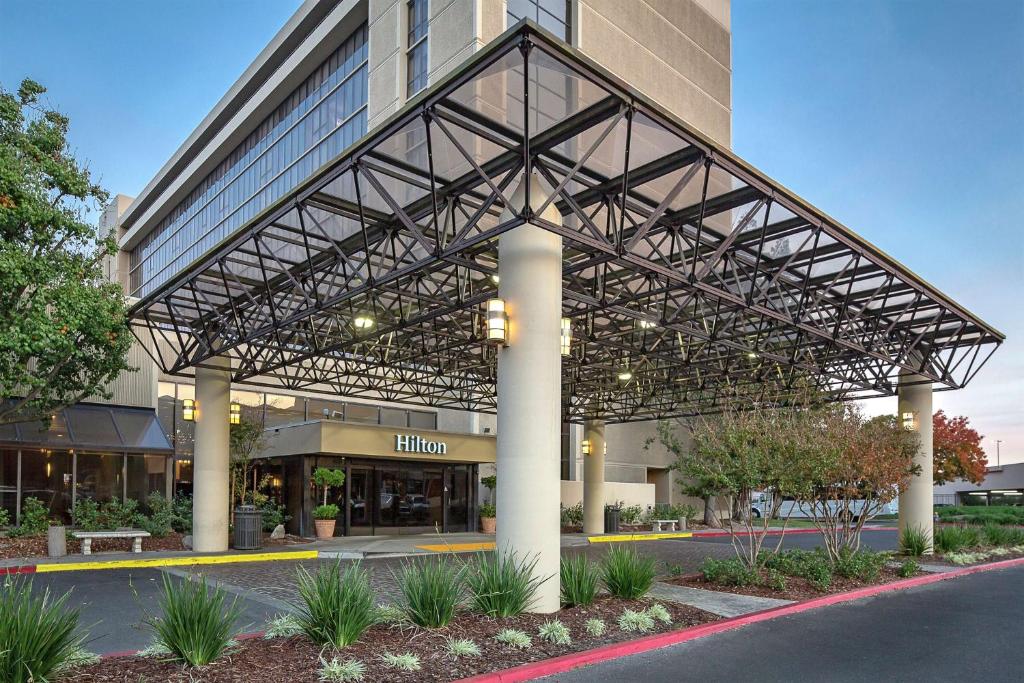 Hilton Sacramento Arden West, photo 1