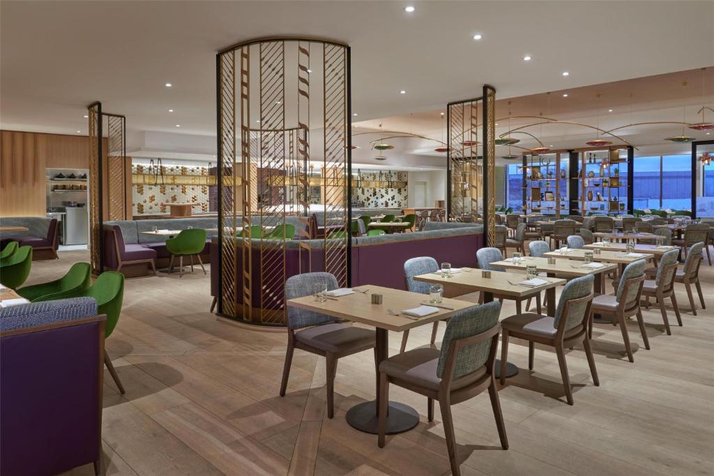 Hilton Toronto Airport Hotel & Suites, photo 4