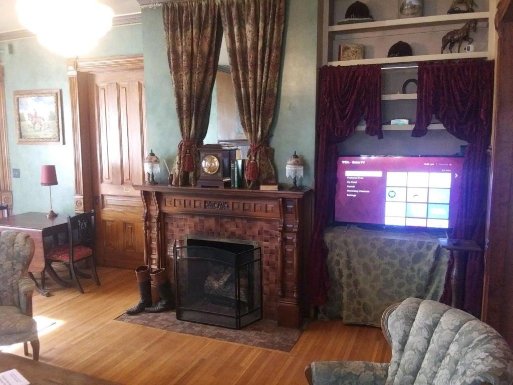 Historic Victorian Inn, photo 4