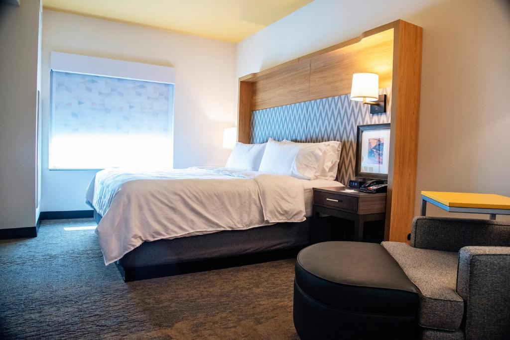 Holiday Inn & Suites - Savannah Airport - Pooler by IHG, photo 2