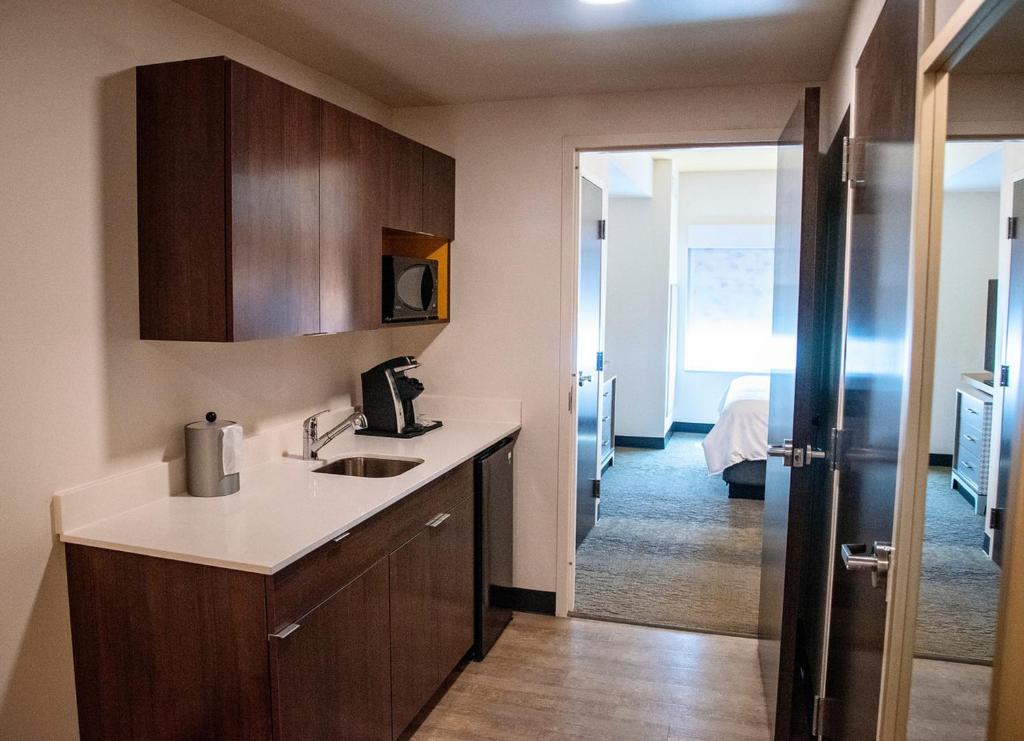 Holiday Inn & Suites - Savannah Airport - Pooler by IHG, photo 4