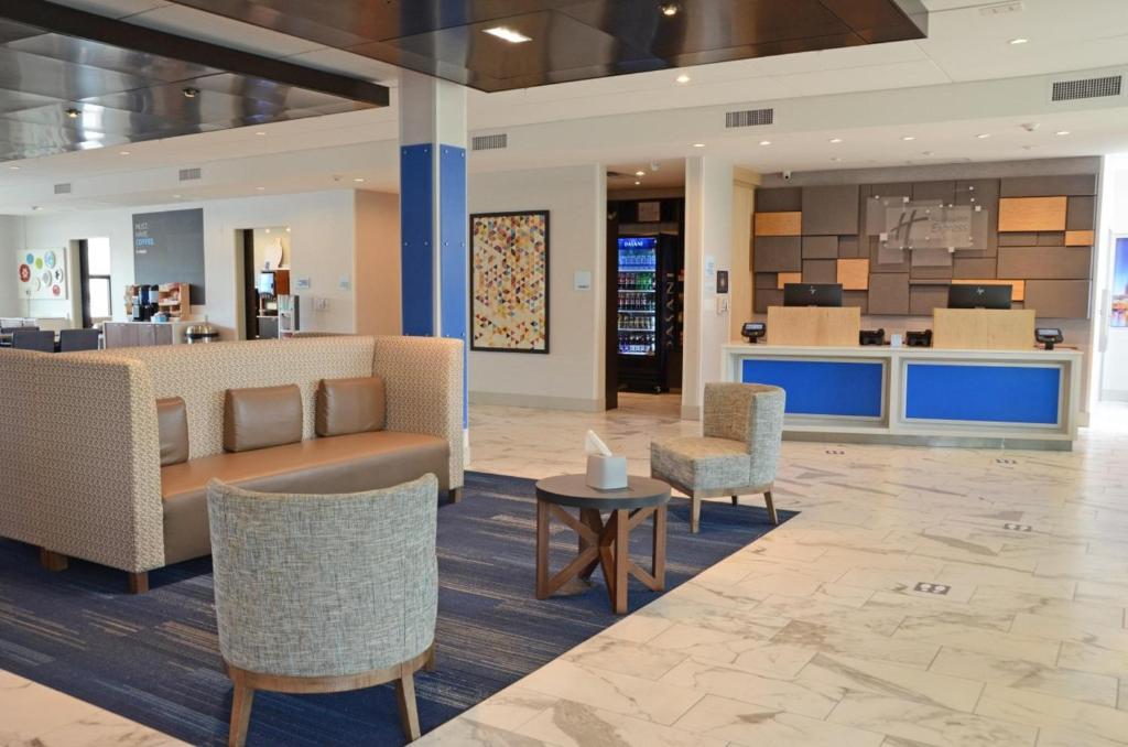 Holiday Inn Express & Suites Franklin - Berry Farms by IHG, photo 4