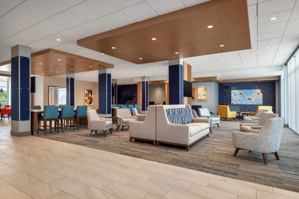 Holiday Inn Express & Suites Overland Park South by IHG, photo 4