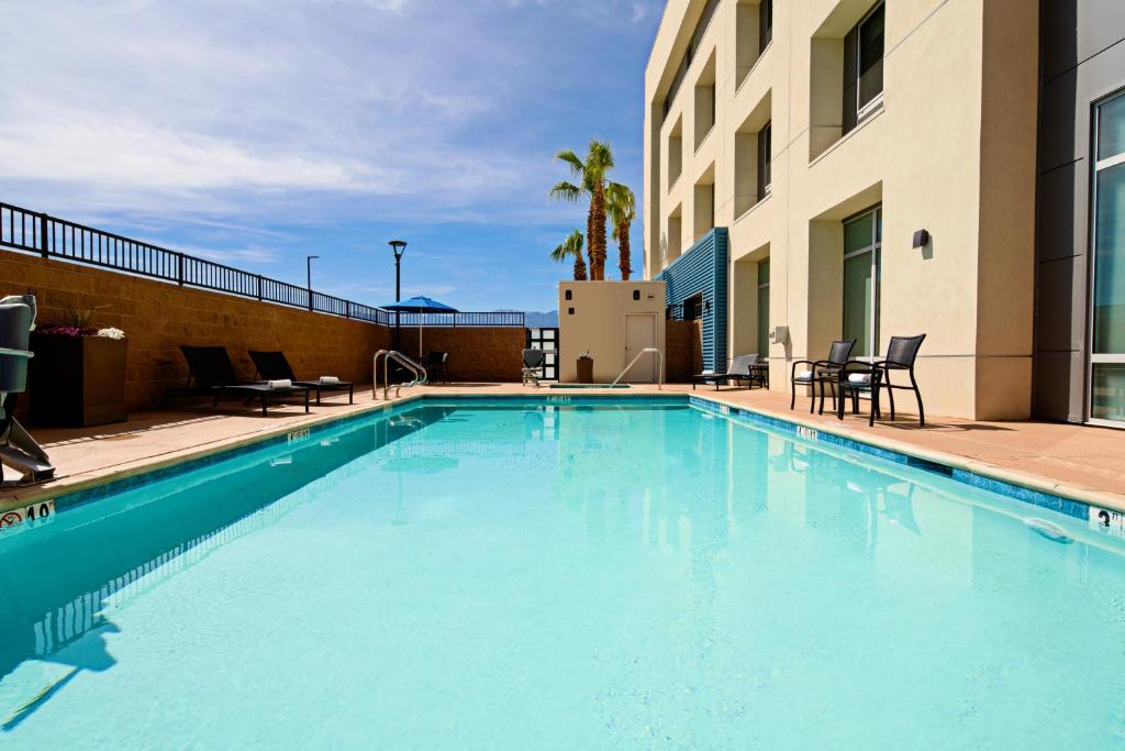 Holiday Inn Express & Suites Palm Desert - Millennium by IHG, photo 4