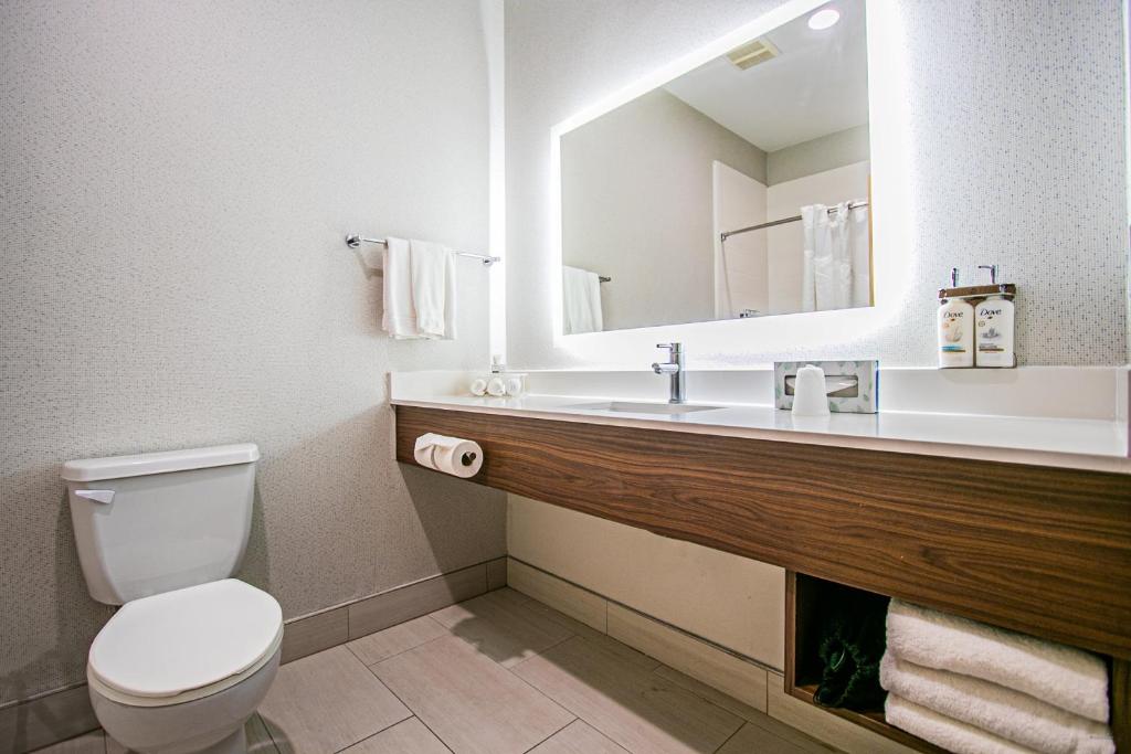 Holiday Inn Express Hotel and Suites South Padre Island by IHG, photo 3