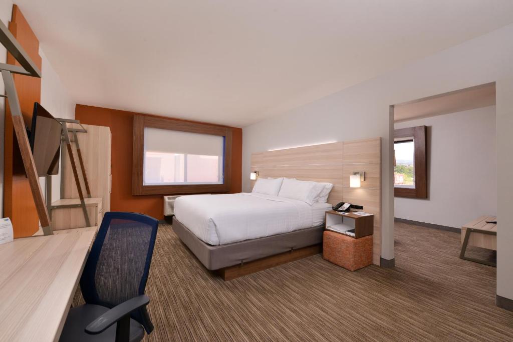 Holiday Inn Express Sedona - Oak Creek, photo 2