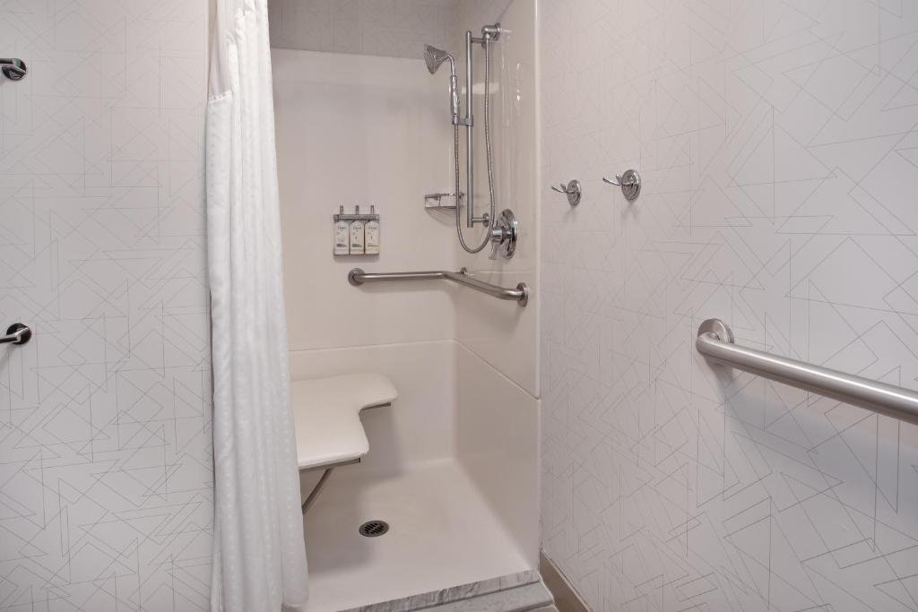 Holiday Inn Express Sedona - Oak Creek, photo 3