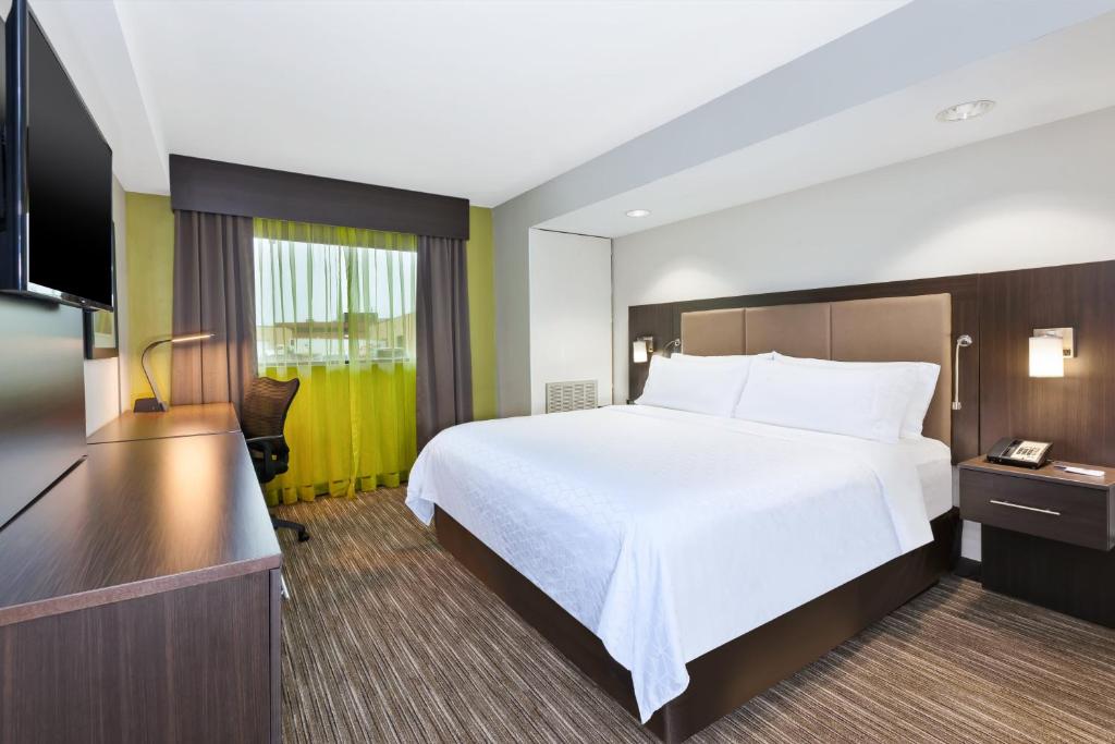 Holiday Inn Express Winnipeg Airport - Polo Park by IHG, photo 2