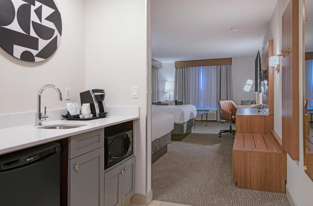 Holiday Inn Hotel and Suites-Kamloops by IHG, photo 4