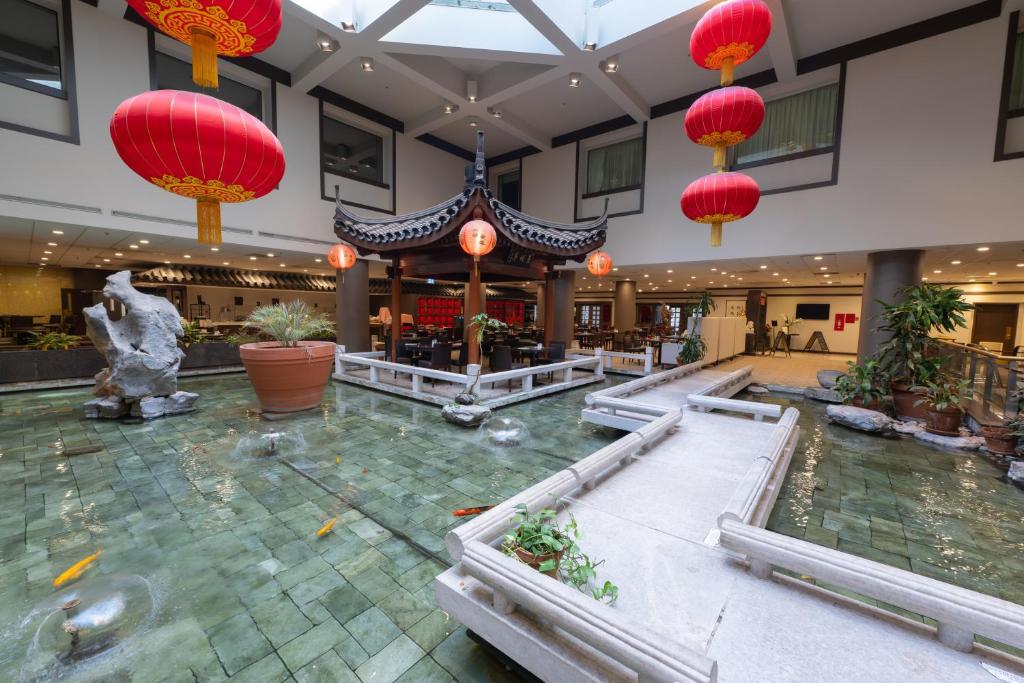 Holiday Inn Montreal Centre Ville Downtown by IHG, photo 2