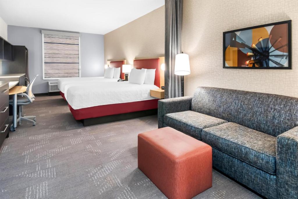 Home2 Suites By Hilton Dallas Grand Prairie, photo 2