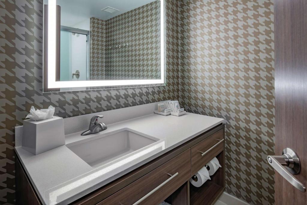 Home2 Suites by Hilton Omaha I-80 at 72nd Street, NE, photo 3
