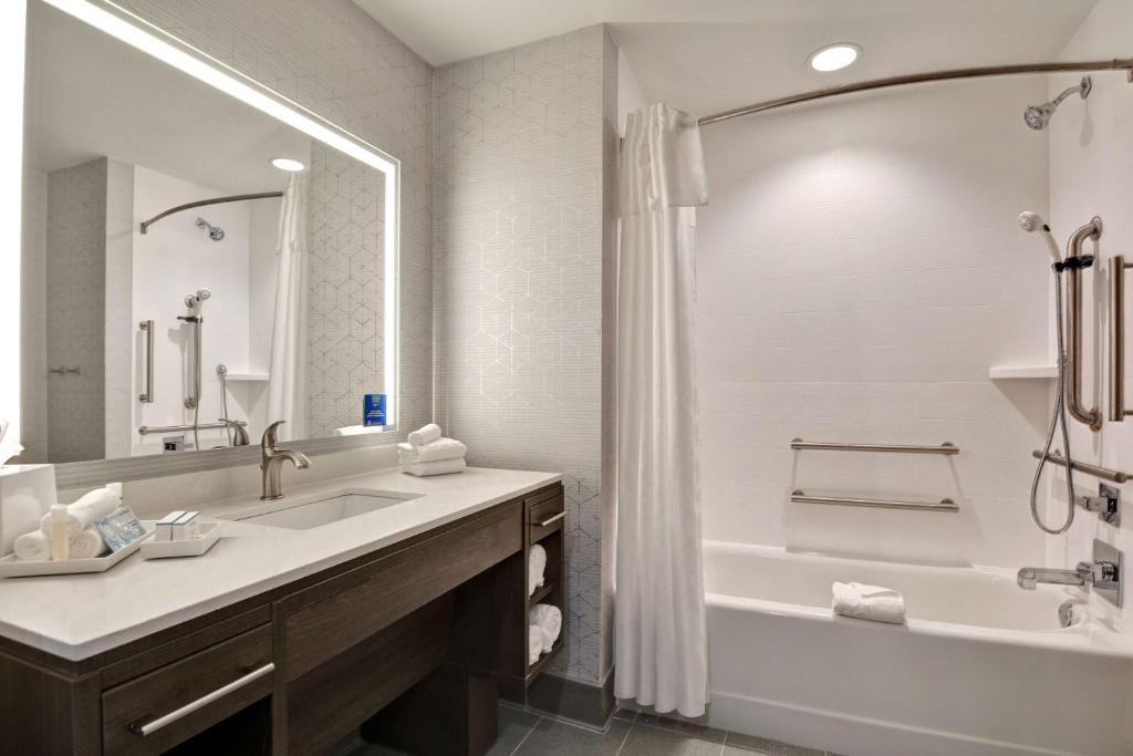 Home2 Suites By Hilton Savannah Midtown, Ga, photo 3