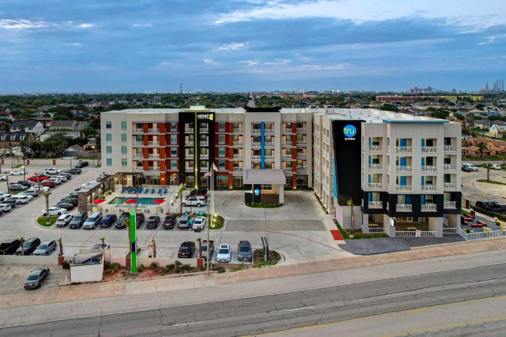 Home2 Suites by Hilton/Tru by Hilton Galveston, photo 1