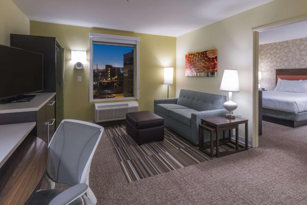 Home2 Suites Kansas City Downtown, photo 2