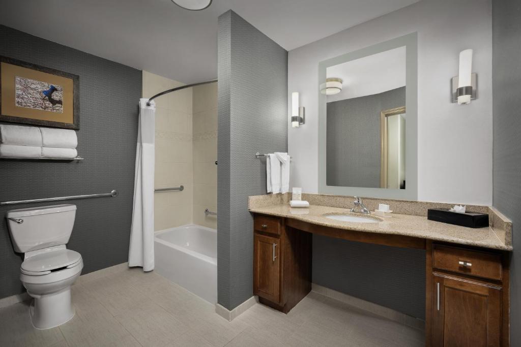 Homewood Suites by Hilton at The Waterfront, photo 3