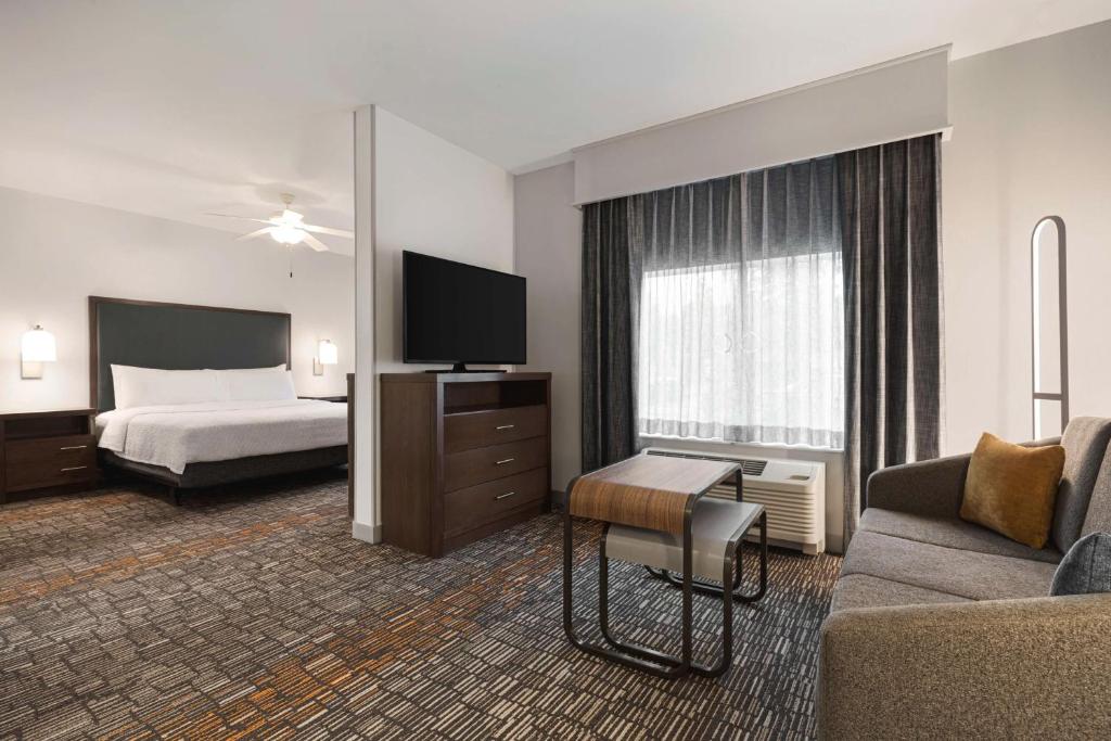 Homewood Suites by Hilton - Charlottesville, photo 2