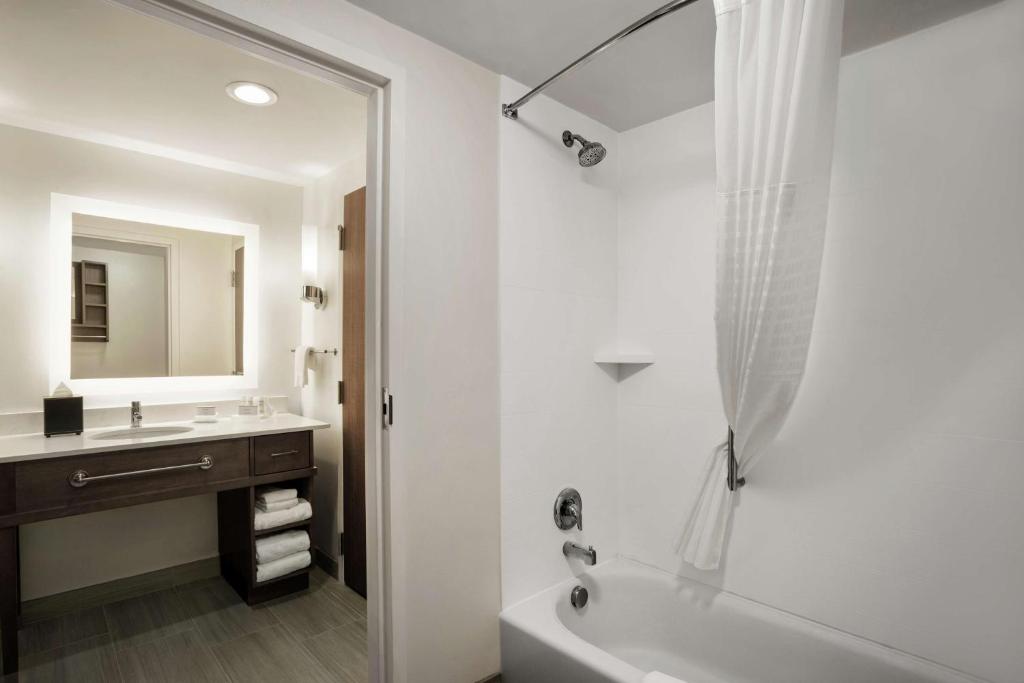 Homewood Suites By Hilton Florence, photo 2