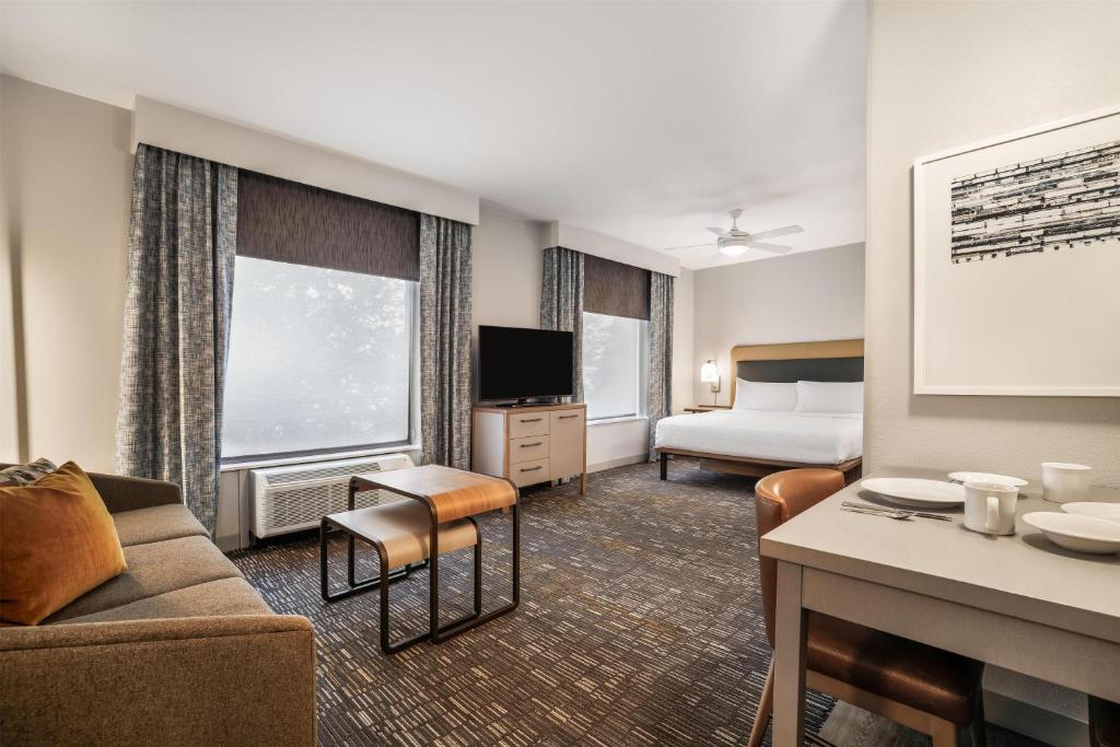 Homewood Suites Dallas-Frisco, photo 2