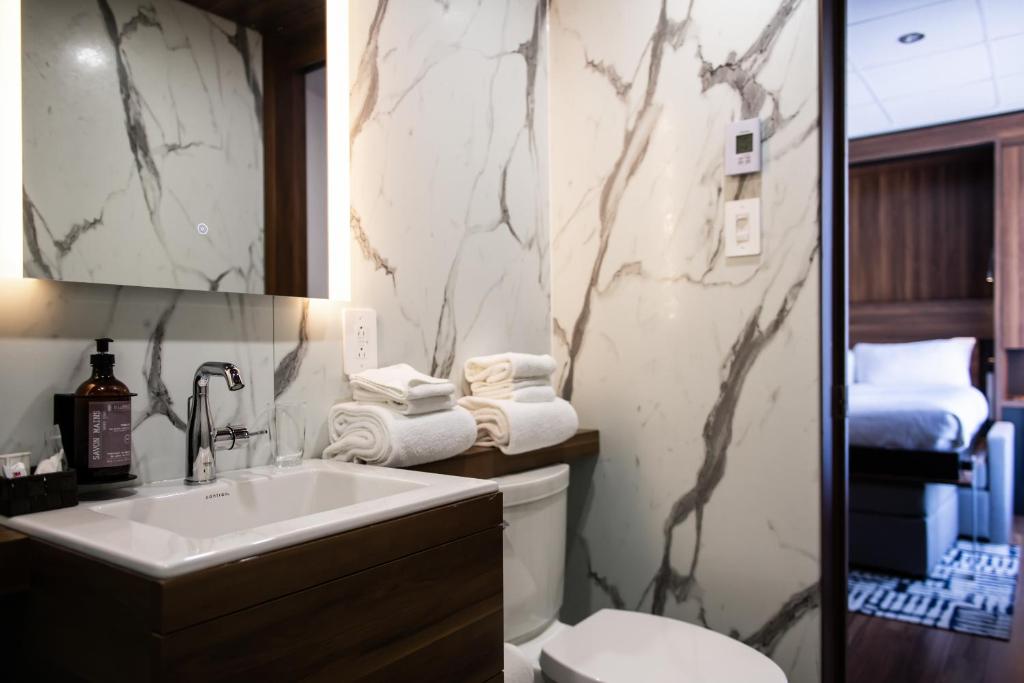 Hotel Chicoutimi, affilié à Hyvi, photo 3
