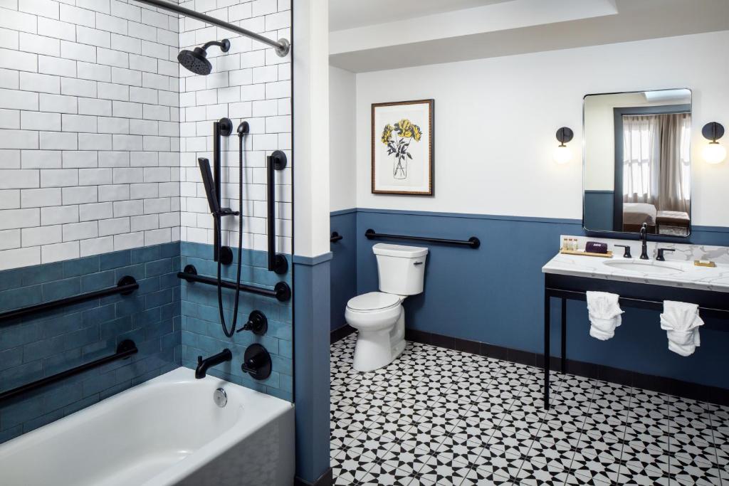 Hotel Indigo Downtown Omaha, photo 3