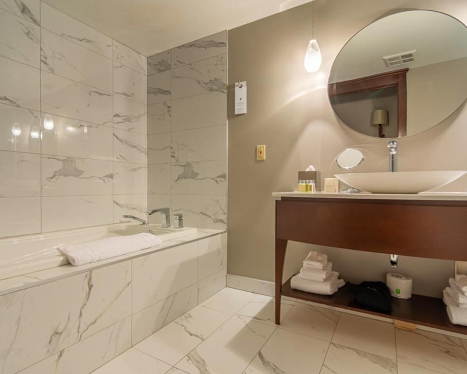 Hôtel Saint-Sulpice, photo 2