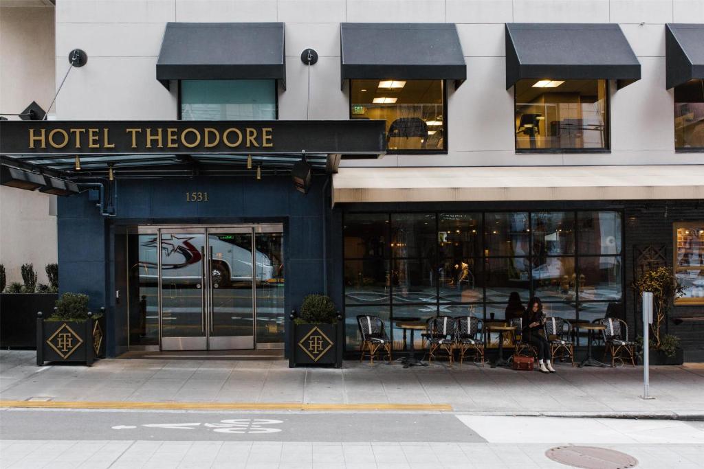 Hotel Theodore, photo 2