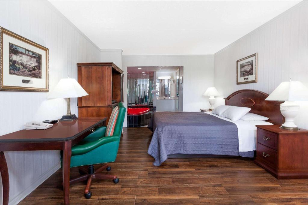 Howard Johnson by Wyndham Niagara Falls, photo 2