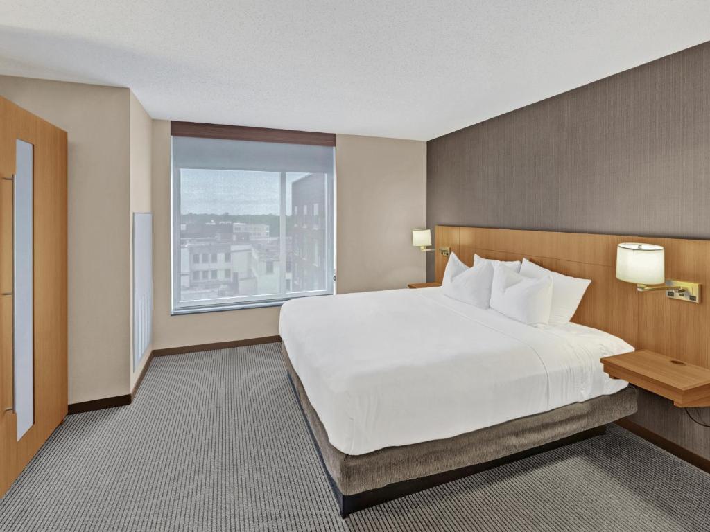 Hyatt Place Champaign/Urbana, photo 2