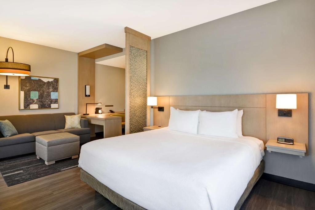 Hyatt Place - Fresno, photo 1