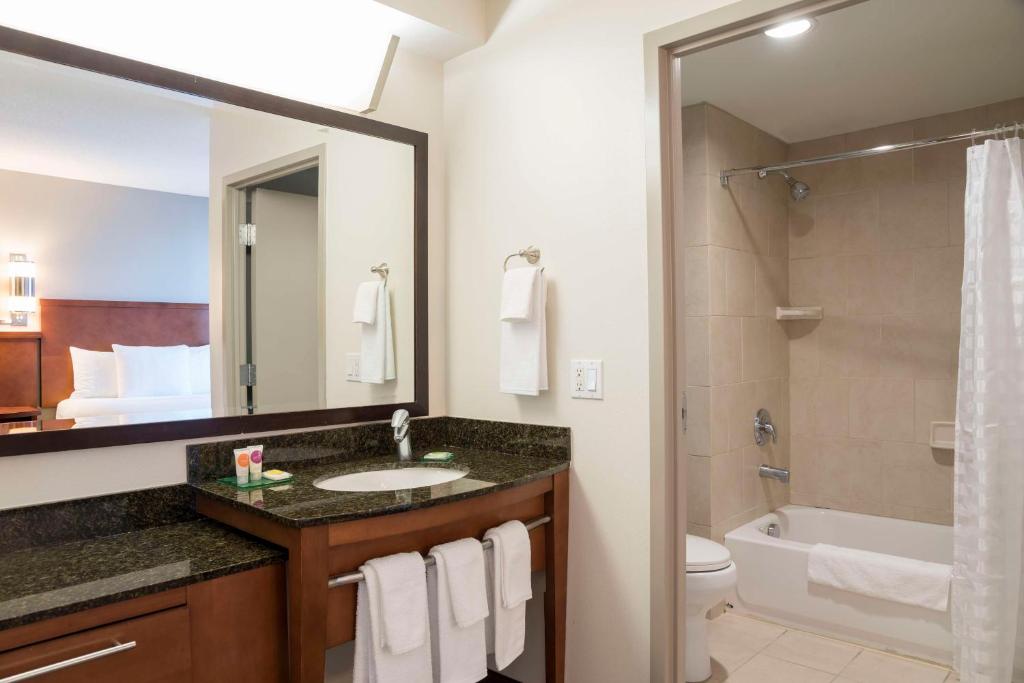 Hyatt Place Sarasota Bradenton Int'l Airport, photo 2