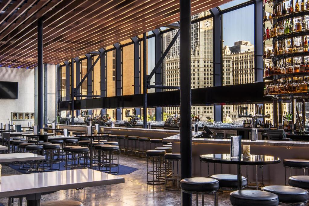 Hyatt Regency Chicago, photo 2