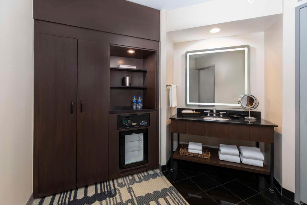 Hyatt Regency Houston, photo 2