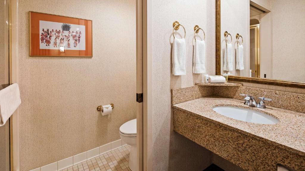 Inn at Santa Fe, SureStay Collection by Best Western, photo 3