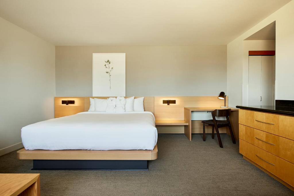 Inn at the Forks, photo 2