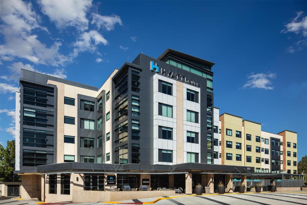 KCR Dev - Hyatt House, photo 1