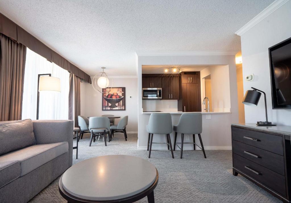 La Grande Residence at the Sutton Place Hotel, photo 1