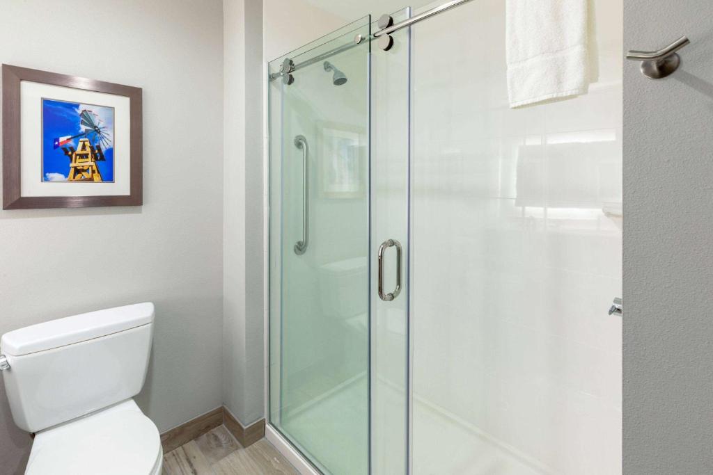 La Quinta Inn & Suites by Wyndham Round Rock near Kalahari, photo 3