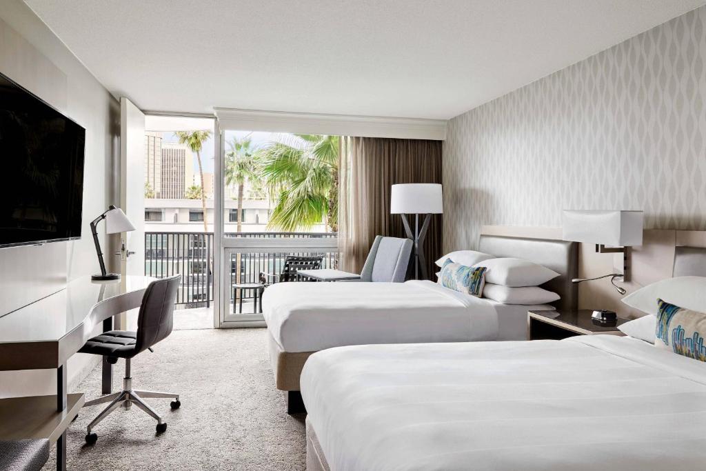 Los Angeles Airport Marriott, photo 2