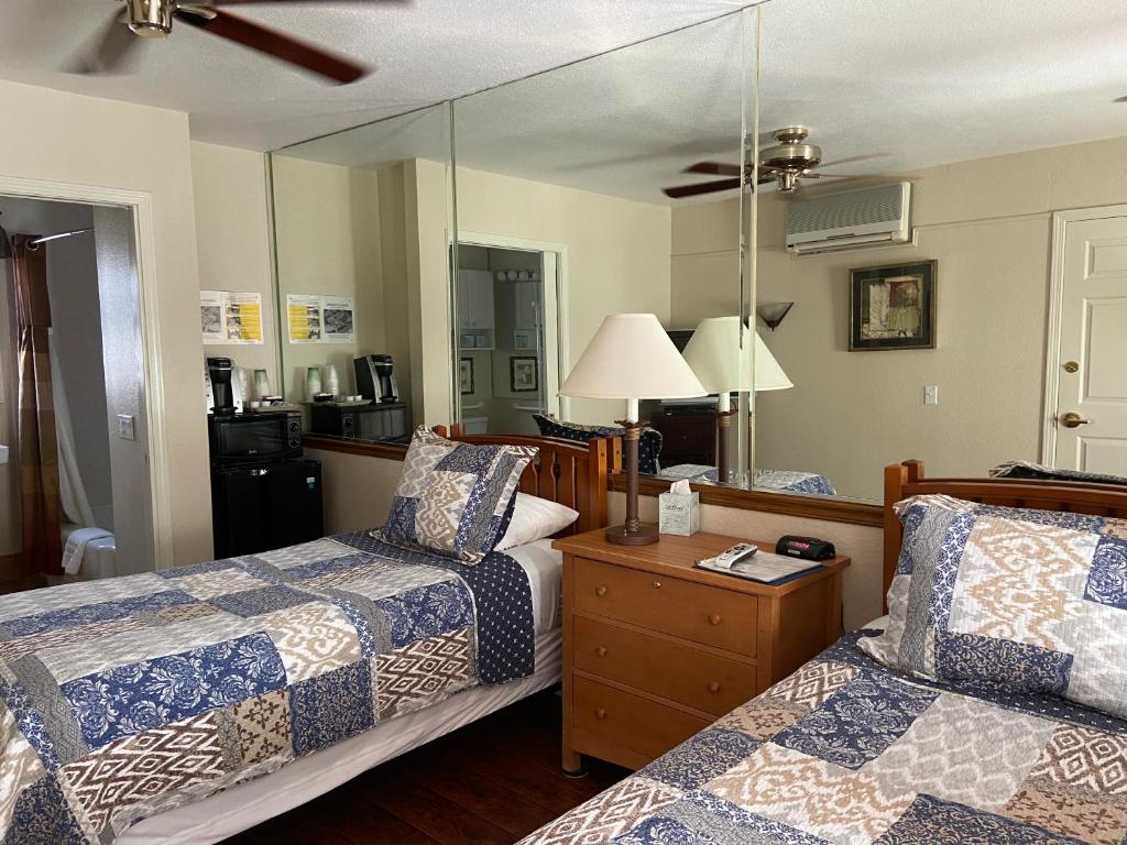 Los Gatos Garden Inn, photo 2