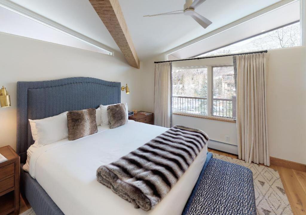 Manor Vail Lodge, photo 2