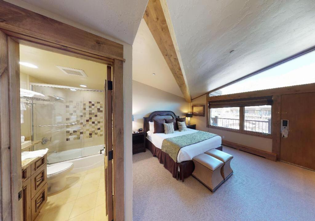 Manor Vail Lodge, photo 3